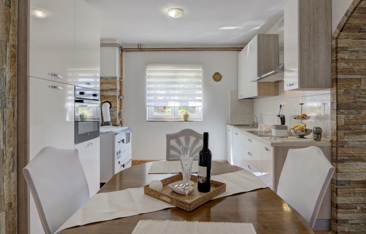 Apartment Senia Senj  Bagian luar foto
